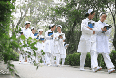 重庆卫生学校的护理专业学什么