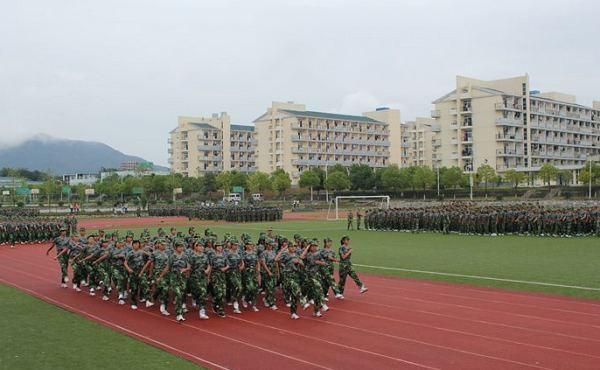 安庆医药高等专科学校1