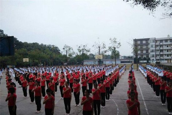 泸州市天宇中等职业技术学校（天宇中专学校）大课间训练