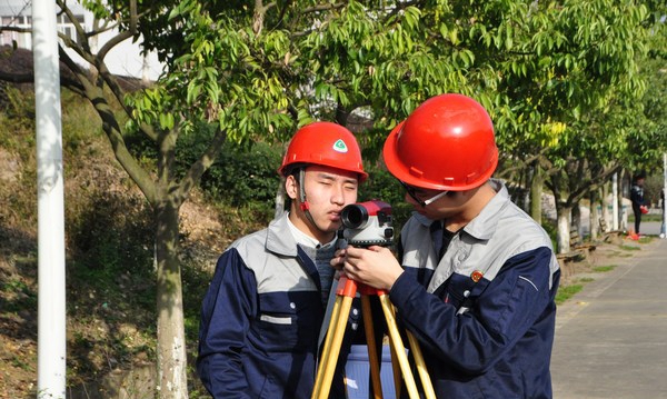 四川汽车职业技术学院工程测量实训1